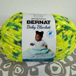 Yarnspirations Bernat Baby Blanket Yarn 220 yds 10.5 oz 300 g Poly  ZING DOT